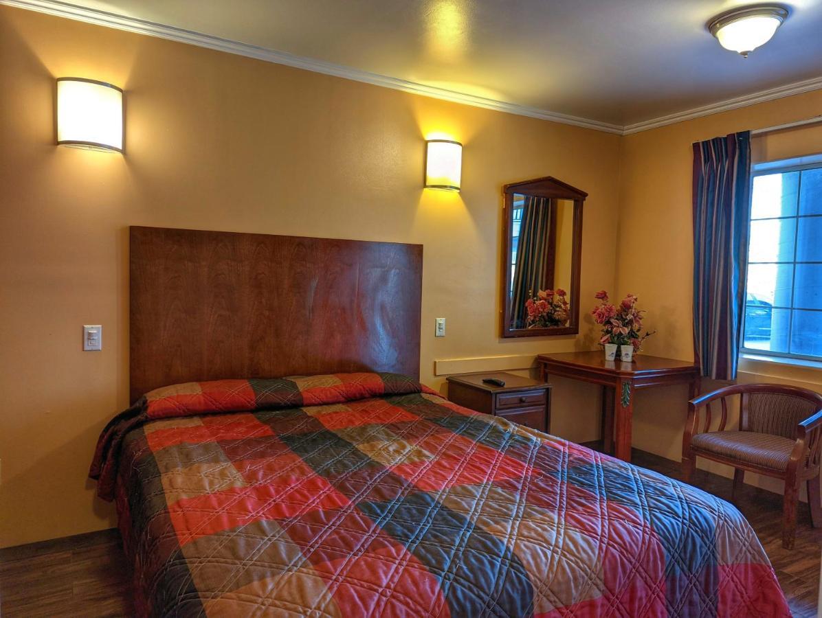 Americas Value Oxnard-port Hueneme Motel