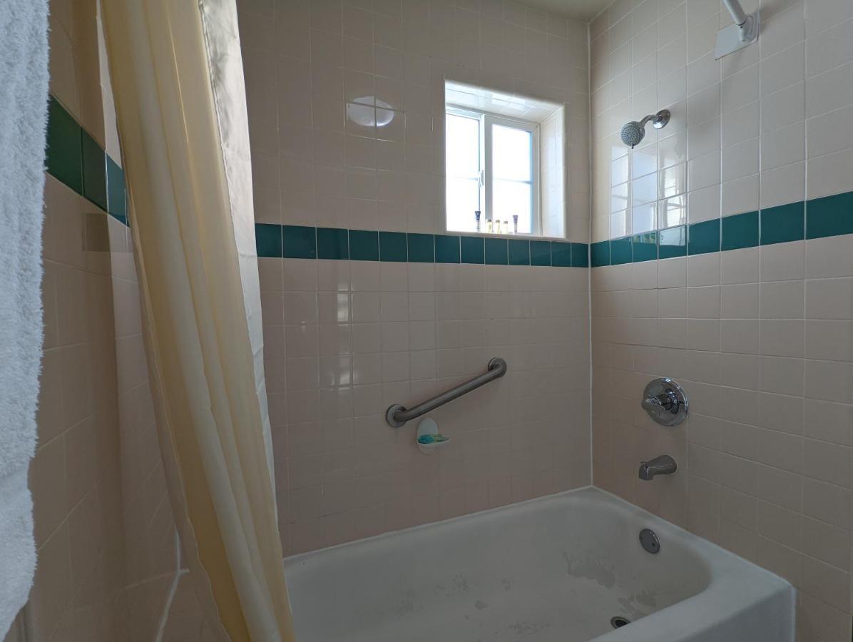 Americas Value Oxnard-port Hueneme Motel