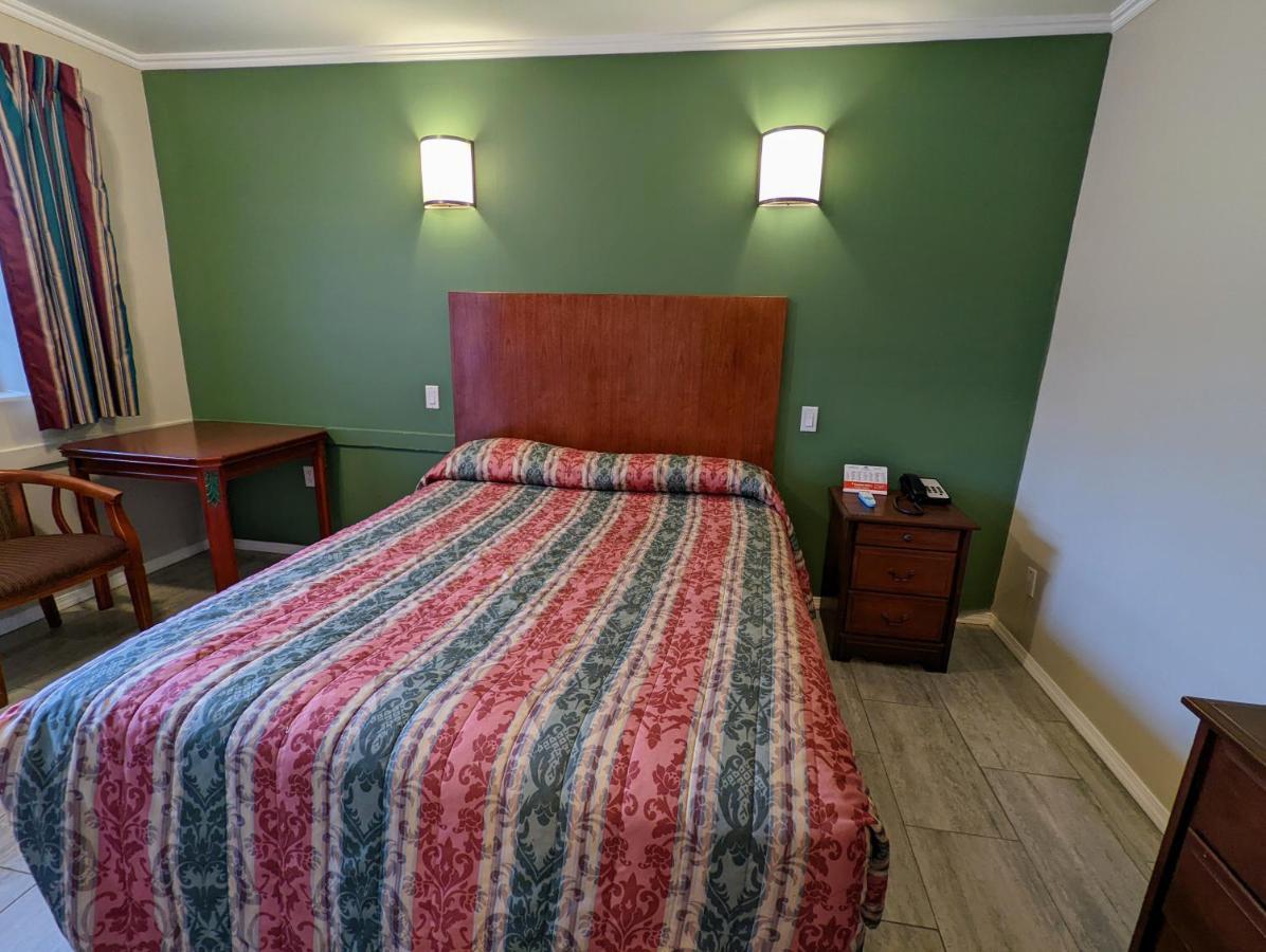 Americas Value Oxnard-port Hueneme Motel