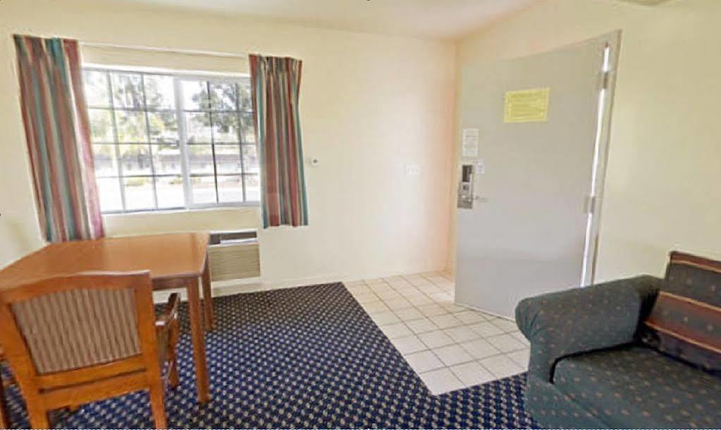 Americas Value Oxnard-port Hueneme Motel 2*